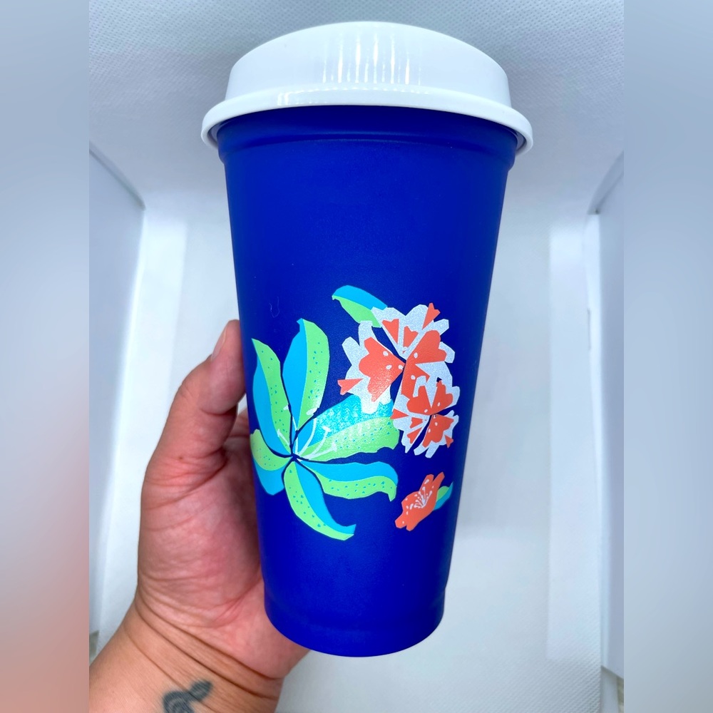 STARBUCKS
REUSABLE HOT CUP